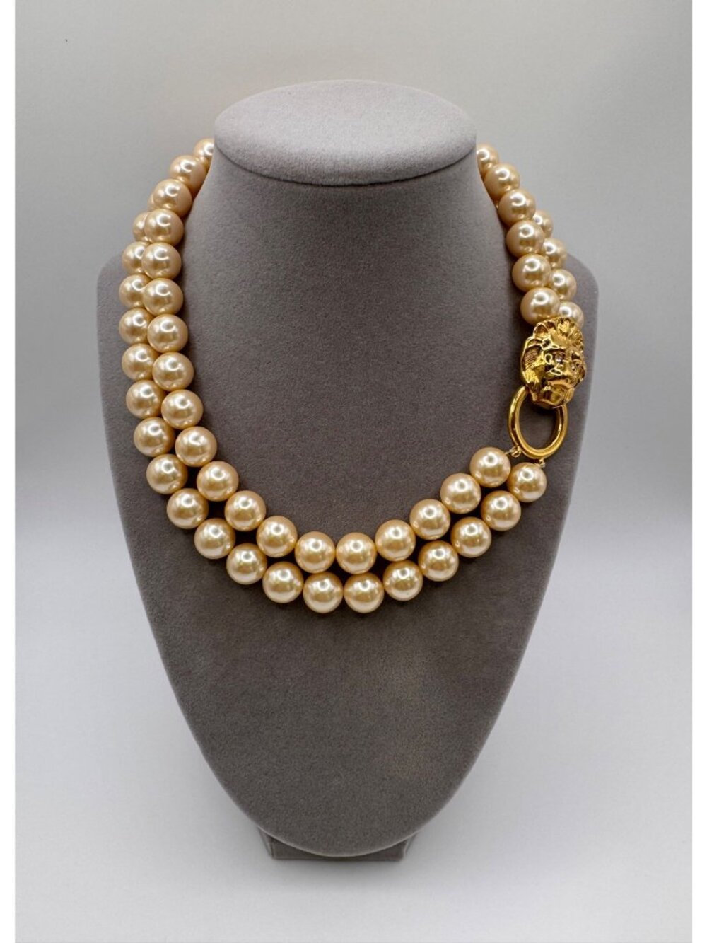 KJL for Avon Faux Pearl Necklace Lion Head Clasp Statement Vintage Gold Tone
